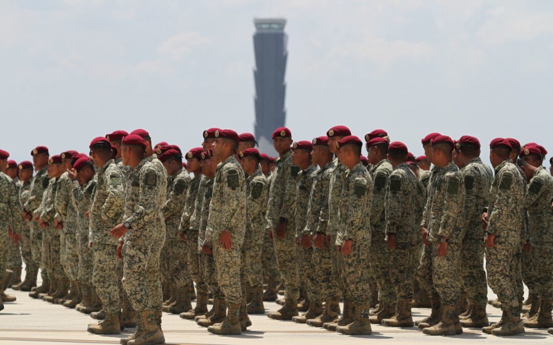 Militares ‘sin llenadera’: ¿Qué tareas controlan la Sedena y la Marina?