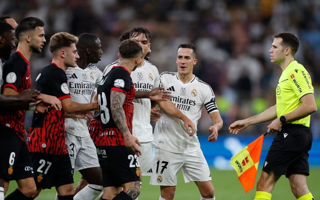 Real Madrid gana semifinal de la Supercopa 2025 y se pelea en la cancha: ‘Eres malísimo. Vas a casa’