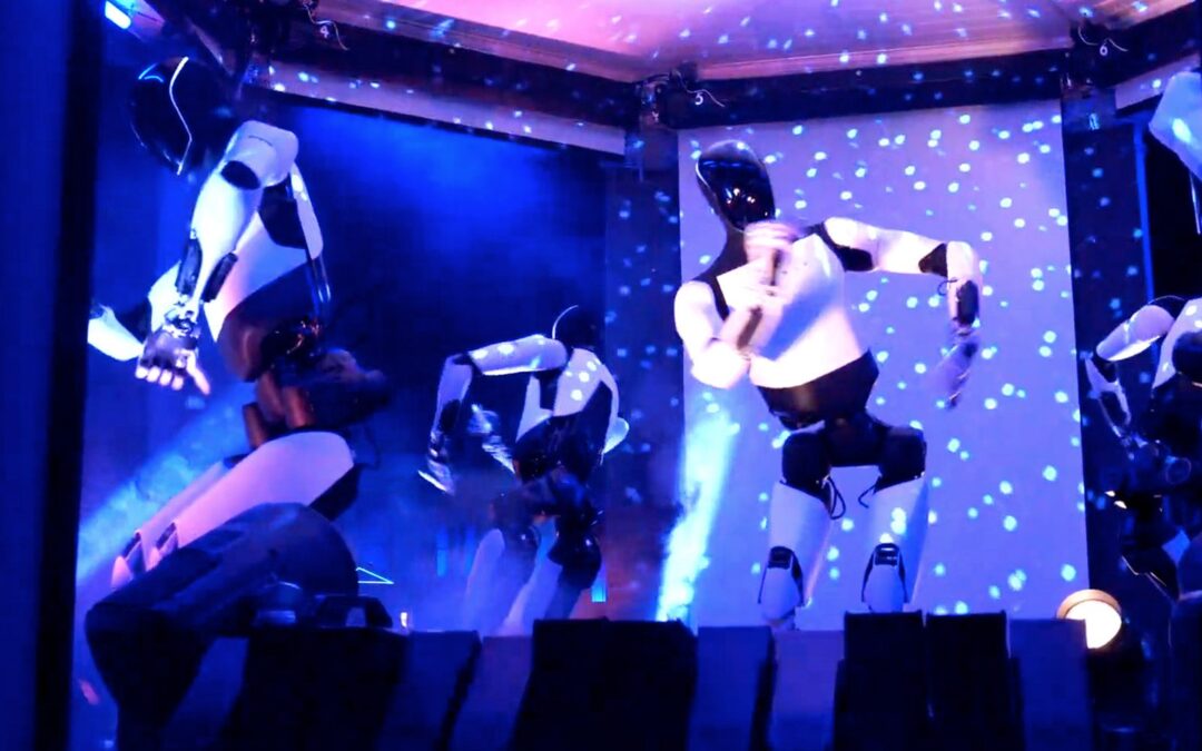 Cachan a Musk en la ‘movida’: Robots Optimus fueron controlados por humanos durante presentación