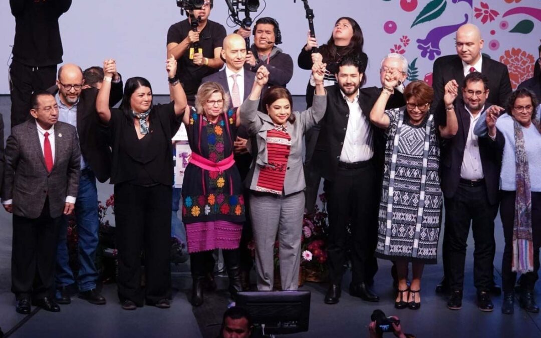 Ellas y ellos se aplauden entre ellas y ellos