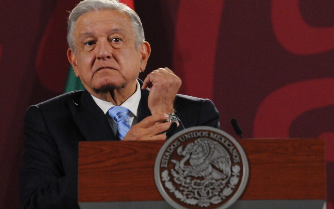 ‘No me meto ni me preocupa’: AMLO sobre pleito entre Sansores y Monreal