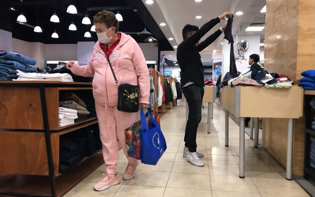 Consumo apunta a una ligera mejoría durante enero