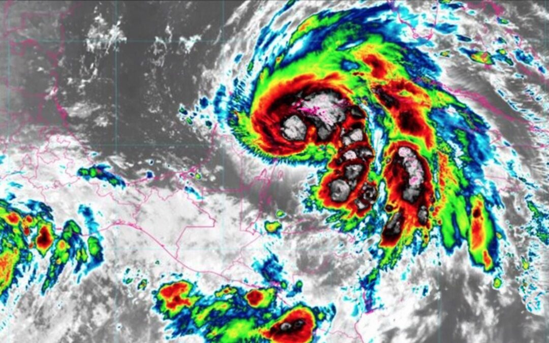 ‘Helene’ se fortalece a huracán categoría 1 y amenaza a Cancún: ¿Qué daños ya dejó?