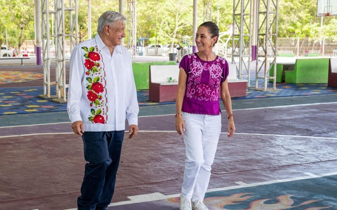 (VIDEO) Claudia Sheinbaum interrumpe discurso al ser sorprendida por sismo: ‘Todo está bien’