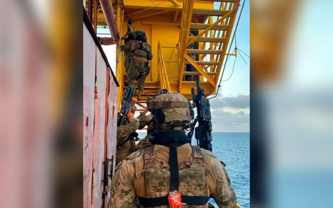 Elemento de la Marina se suicida en plataforma de Pemex en Campeche