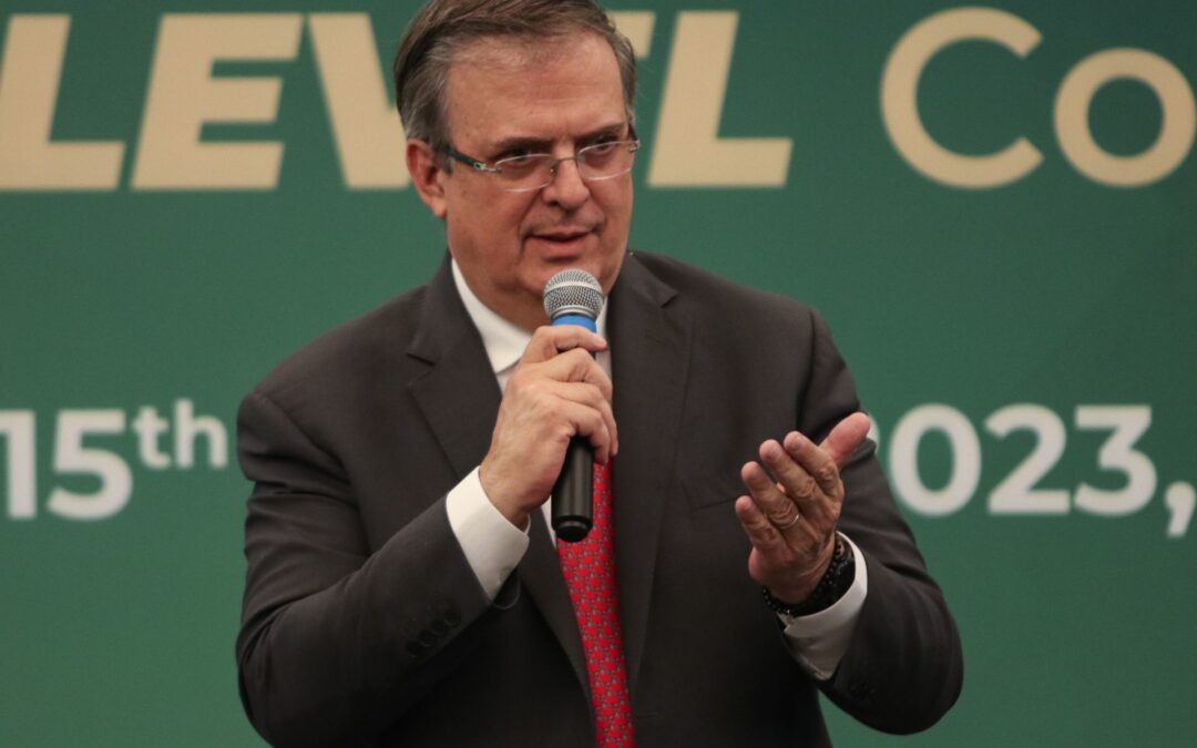 México y EU no pueden estar ‘picándose los ojos’ por inseguridad: Ebrard