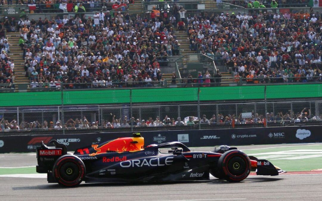 ‘Checo’ Pérez sube al podio en el GP de México; Verstappen rompe récord de victorias