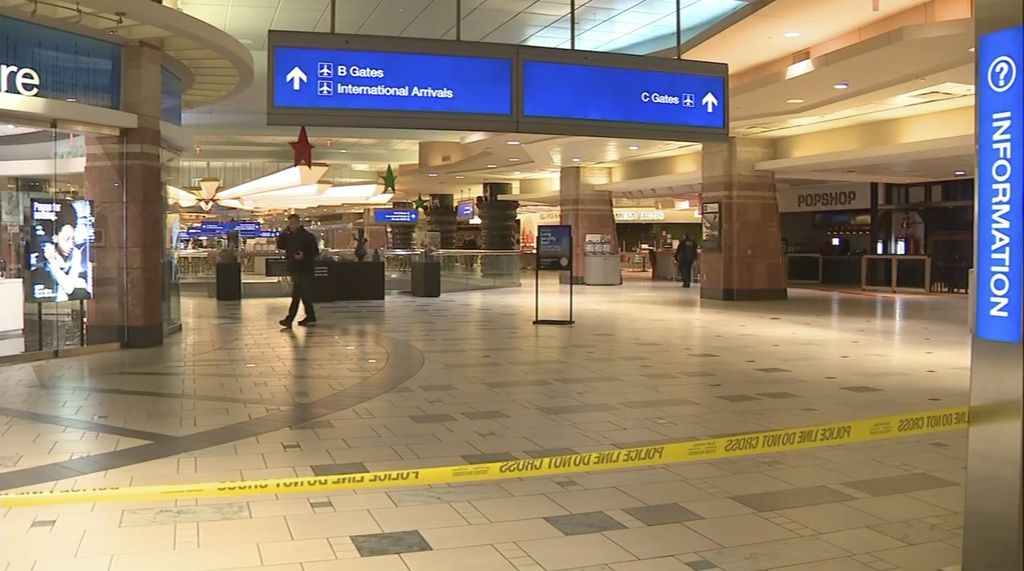 ‘Usted nunca vio por la abuela’: Disputa familiar desata tiroteo en aeropuerto de Phoenix