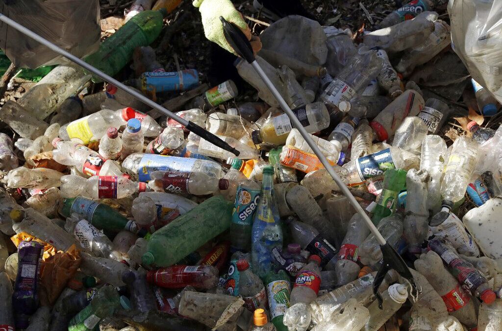 Alemania: productores de plástico pagarán por limpieza de calles y parques