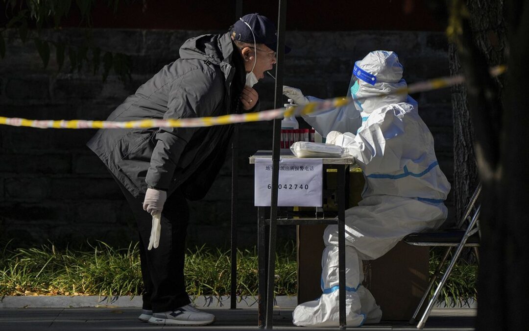 Repuntan los contagios  de COVID-19 en China