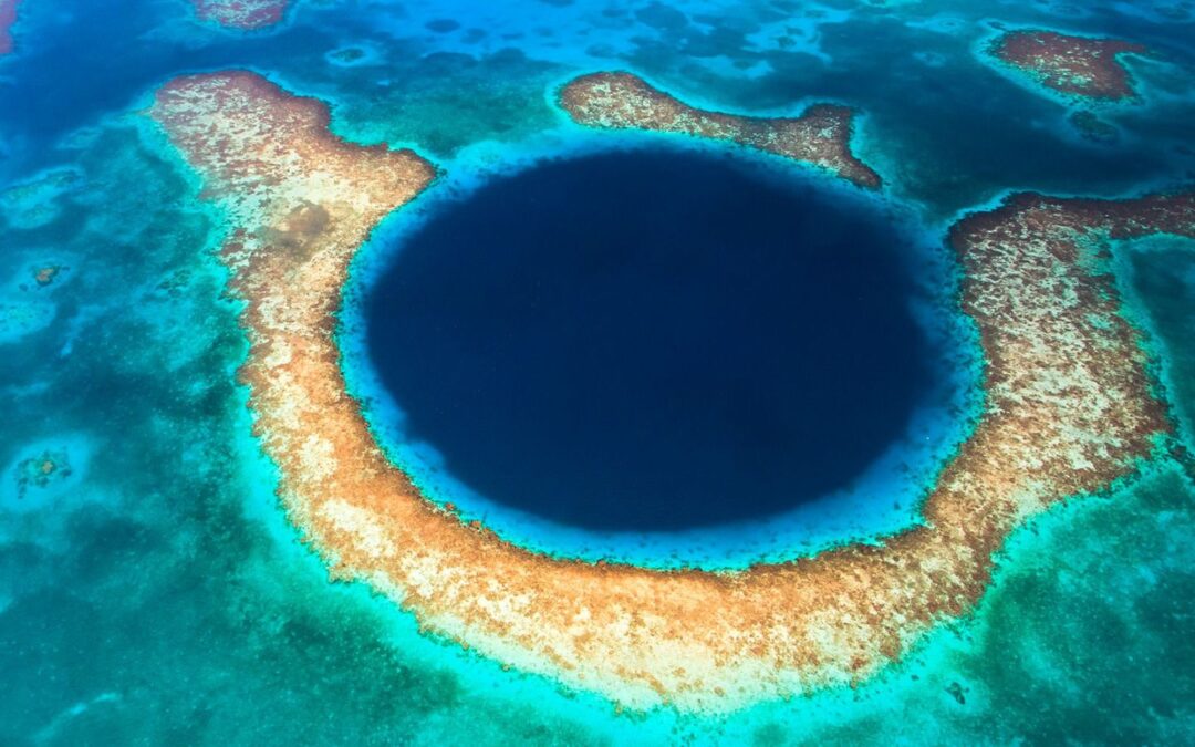 Agujero azul en Chetumal: ¿Qué es y por qué es diferente a las fosas marinas?