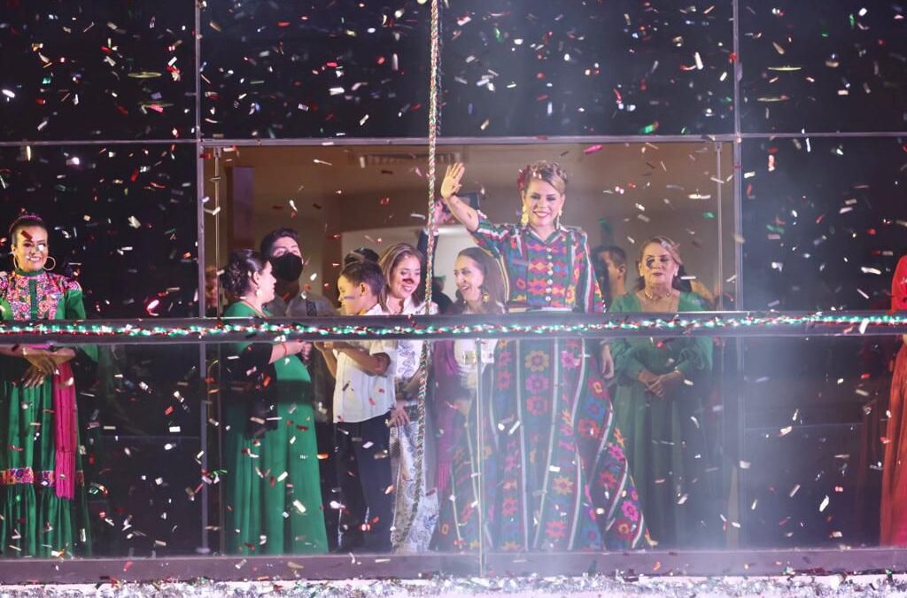 Evelyn Salgado da el Grito de Independencia en Guerrero