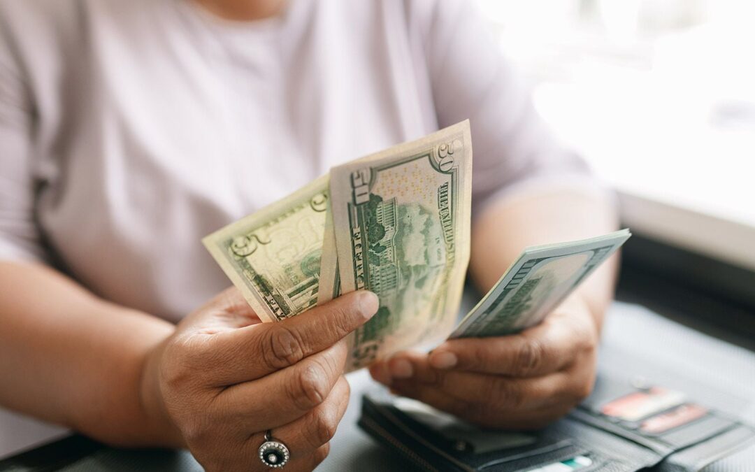 ¿Las medallas de oro qué? Paisanos imponen récord de remesas y mandan 6,213 mdd en junio