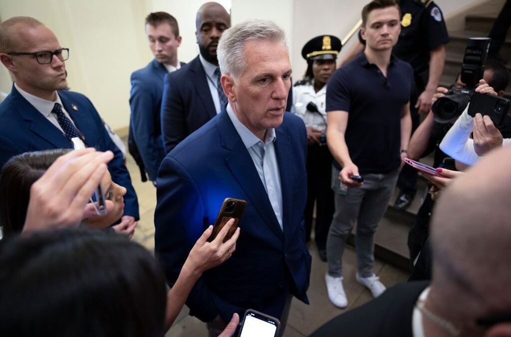 Techo de la deuda en EU: McCarthy va por acuerdo antes del 5 de junio
