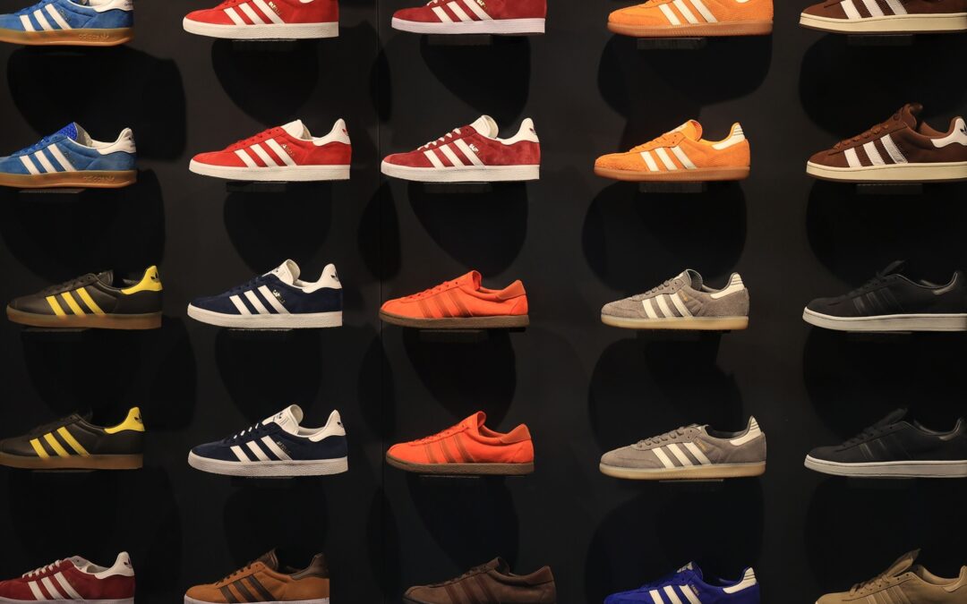Adidas rematará los tenis Yeezy de Kanye West
