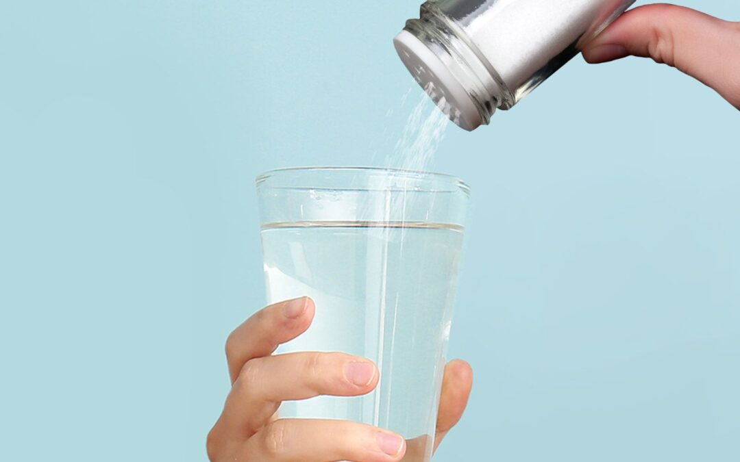 ¿Qué pasa si tomas agua con sal todos los días? Este es su efecto en tu cuerpo