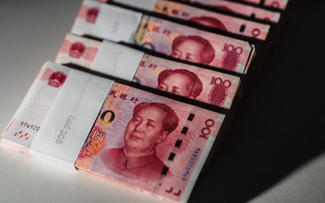 Aranceles de Trump ‘aterran’ al yuan: ¿Cuánto podría caer la moneda de China? Esto prevé JPMorgan