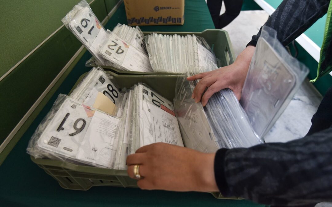 Reemplacamiento en Edomex: ¿A cuáles autos les toca realizar el trámite en agosto?