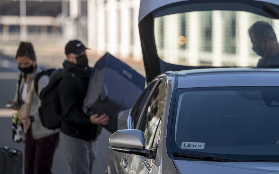 ¿Pagar 300 pesos por viajes cortos? Precios altos en Uber llegaron para quedarse, advierte CEO