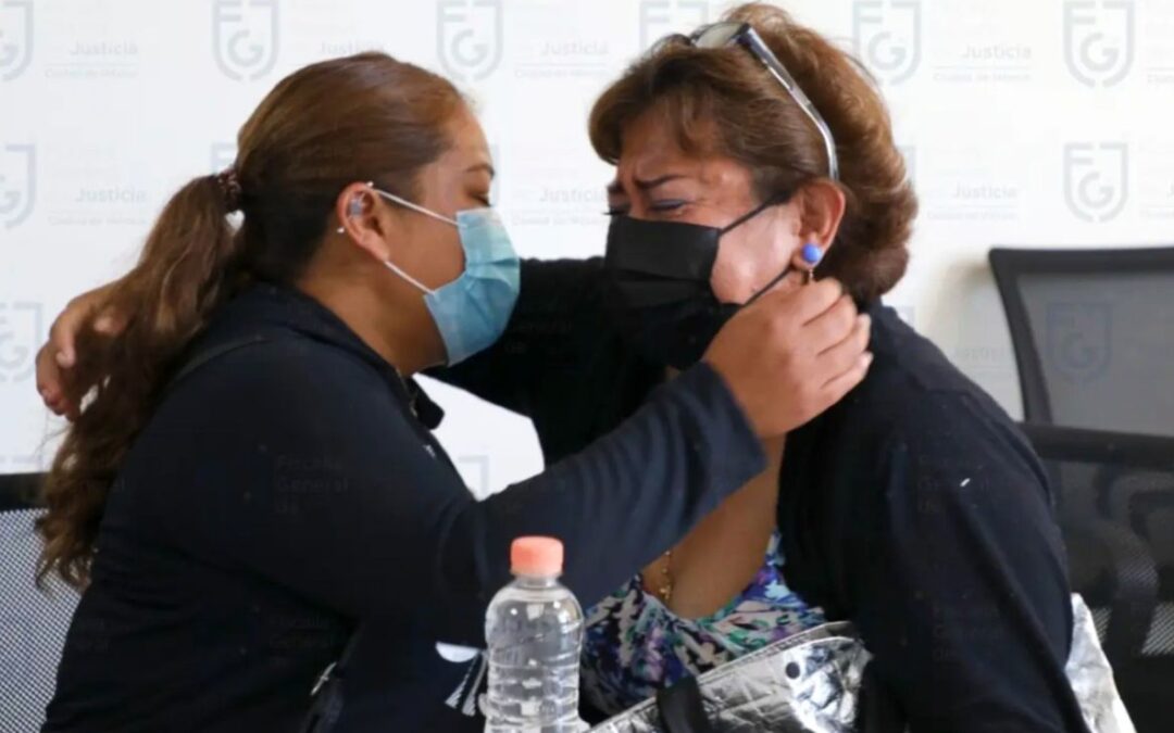 Madre e hija se reencuentran 27 años después; la mujer tenía 3 años cuando se extravió