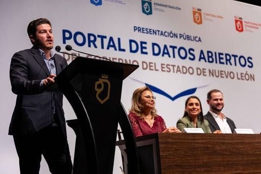 Transparenta Samuel García información de su gobierno; presenta portal de datos abiertos