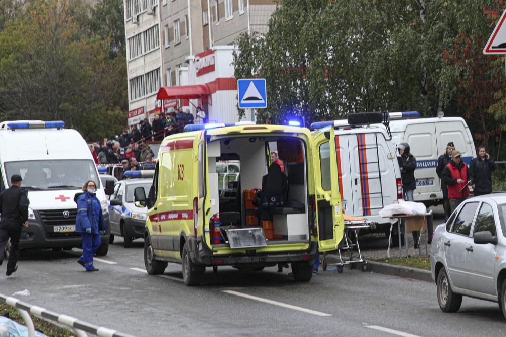Tiroteo masivo en escuela, ahora en Rusia: 13 muertos y 21 heridos