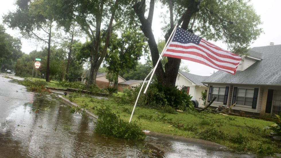 Huracán ‘Francine’ amenaza a Texas: ¿Qué medidas tomaron contra el fenómeno?