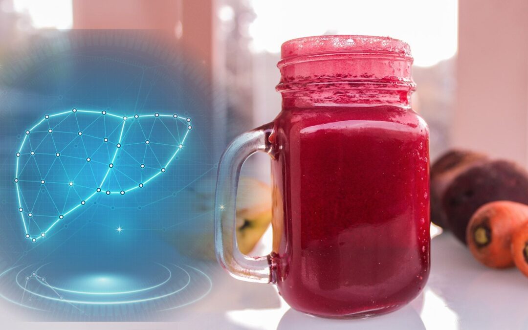 ¿Cuál es el efecto del jugo de betabel con zanahoria en el hígado?