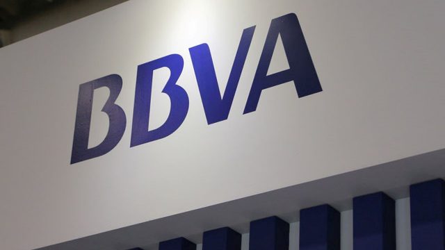 BBVA plantea despido de miles de empleados y cierre de oficinas en España